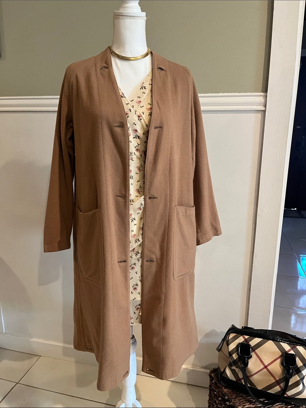 Burberrys Camel Color Open Front Long Coat Medium Large